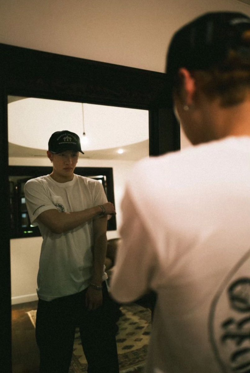 Tokyo was a blast for my birthday. I was just strolling around, had to hit up a bunch of places, you know how it is. And let's not forget about my outfit, I was rockin' some Chrome Hearts gear that day. So, naturally, I couldn't resist snapping some pics to flex on social media.