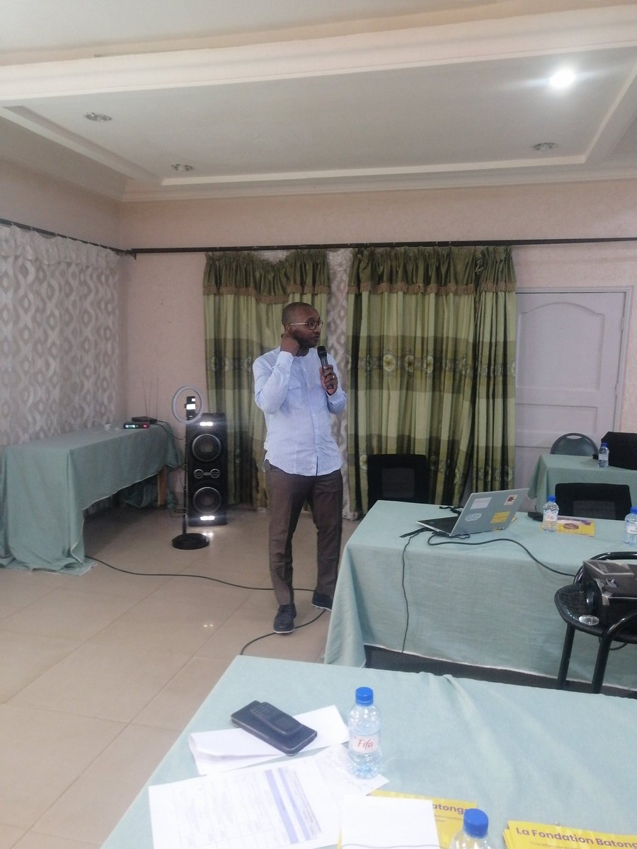 ab_benin's tweet photo. Nous entrons dans le vif du sujet et concrètement les raisons pour lesquelles cet atelier se tient se précise à travers cette première communication qui évoque les impacts des interventions de la @BatongaFdn depuis 2016. 

D'entrée, un bref aperçu a été fait sur la méthodologie employée pour connaître les impacts des actions mise en place par @BatongaFdn auprès des différentes communautés selon les régions ciblées.