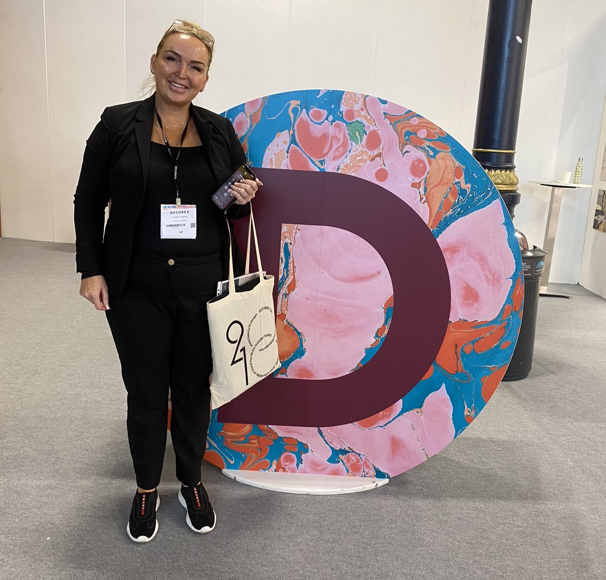 Are you at Decorex? 

Find our representative, Loretta, at the VIP Lounge or around the venue!

#decorex2023 #twenty10design #tradeshow