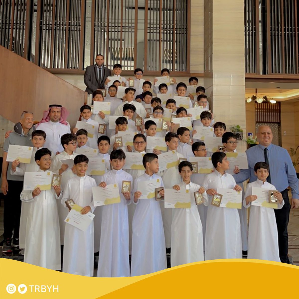 trbyh's tweet photo. إدارة المرحلة الابتدائية تكافئ طلابها المتفوقين والحاصلين على نسبة١٠٠٪؜ برحلة إفطار جماعي 👏✨

#مدارس_التربية_ألنموذجية 
مجمع الريان التعليمي | ابتدائي – بنين https://t.co/jCj5laqXLu