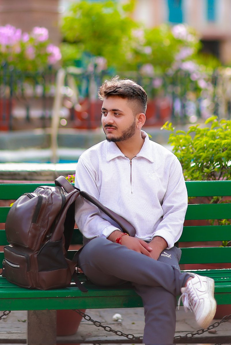 Bag मा चाहिँ दसैको लागि नयाँ कपडा छ है 😂❤️