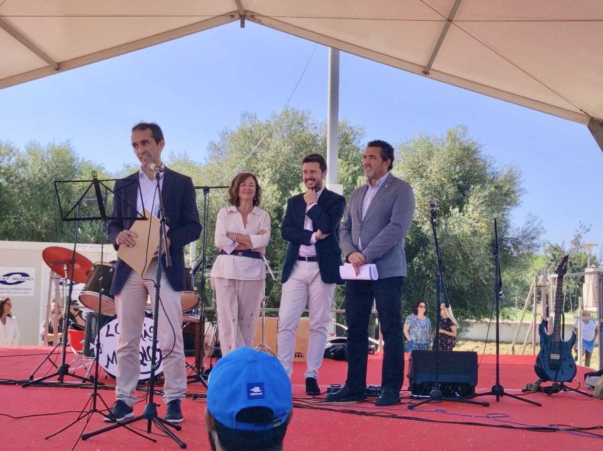 imasmallorca's tweet photo. 🌍 Acompanyam @FedSalutMental en el #DiaMundialdelaSaludMental.
🙌 Gràcies entitats per garantir drets i oportunitats, per visibilitzar, dignificar i millorar la societat.
👉 Trenquem estigmes i silencis, posem la #SalutMental al centre de les polítiques i carrers.
#Veus https://t.co/30H3ciyiOB