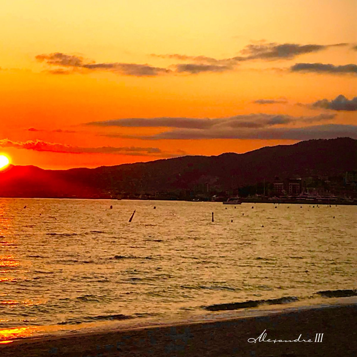 HotelAlexandre3's tweet photo. Half.
#halfhalf #myotherhalf #halfnot #cotedazurfrance #cannes2023 #visitcannes #visitcotedazur https://t.co/BINSUkWpvc
