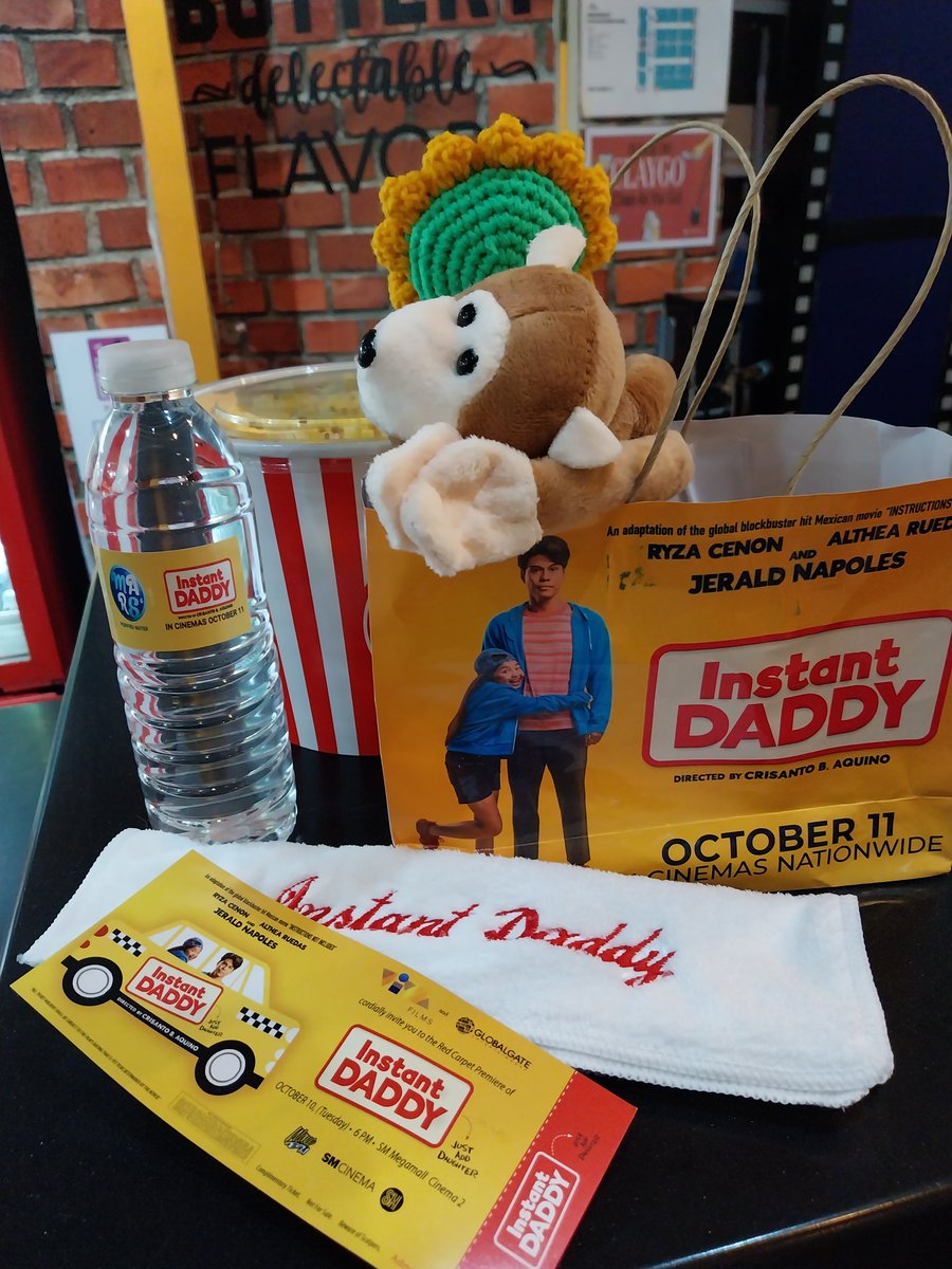 jeralduy's tweet image. Our main event tonight is the advance screening of family drama film #InstantDaddy , the Filipino adaptation of the 2013 Mexican blockbuster hit #InstructionsNotIncluded

Thanks, @VIVA_Films  for the invite!