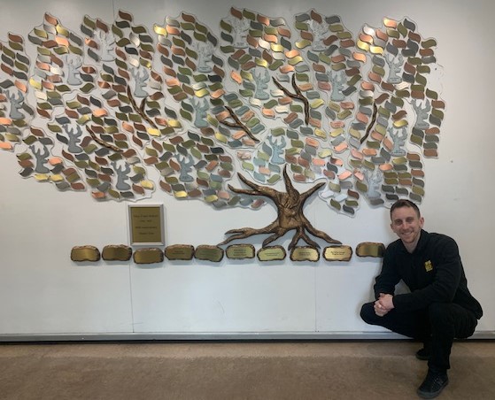 Lovely to welcome Shane to see @bigyellowss's plaque on our donor tree. Thank you for your ongoing support!
