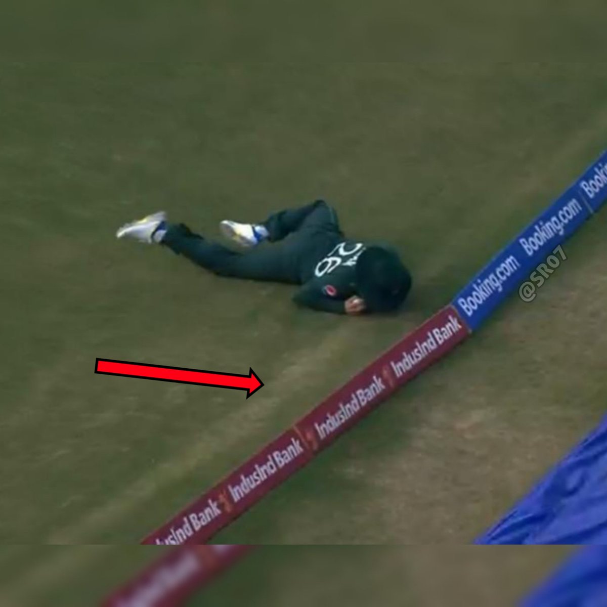 msdhoni_sr7's tweet photo. @rajasthanroyals Boundary line 👀 #SLvsPAK https://t.co/4auvBUQy9v