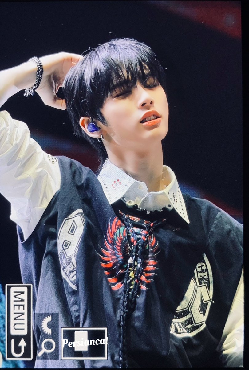 Persiancat0810's tweet photo. 231010 
더팩트 뮤직 어워즈

#BOYNEXTDOOR #보이넥스트도어 
#TAESAN #태산 https://t.co/MaEcwnPZr2