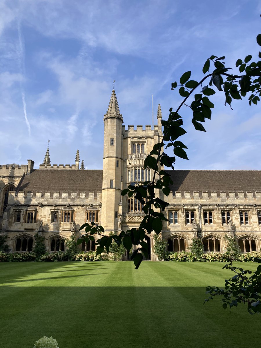Teresa Barucci (@teresa_barucci) on Twitter photo Now that it is official, some personal news - I have joined <a href="/magdalenoxford/">Magdalen College</a> as Fellow by Examination (JRF) in Medieval History! I am so thrilled to have the opportunity to continue my research on the politics of mobility in late medieval Europe in such a wonderful place 🌿 Now that it is official, some personal news - I have joined <a href="/magdalenoxford/">Magdalen College</a> as Fellow by Examination (JRF) in Medieval History! I am so thrilled to have the opportunity to continue my research on the politics of mobility in late medieval Europe in such a wonderful place 🌿