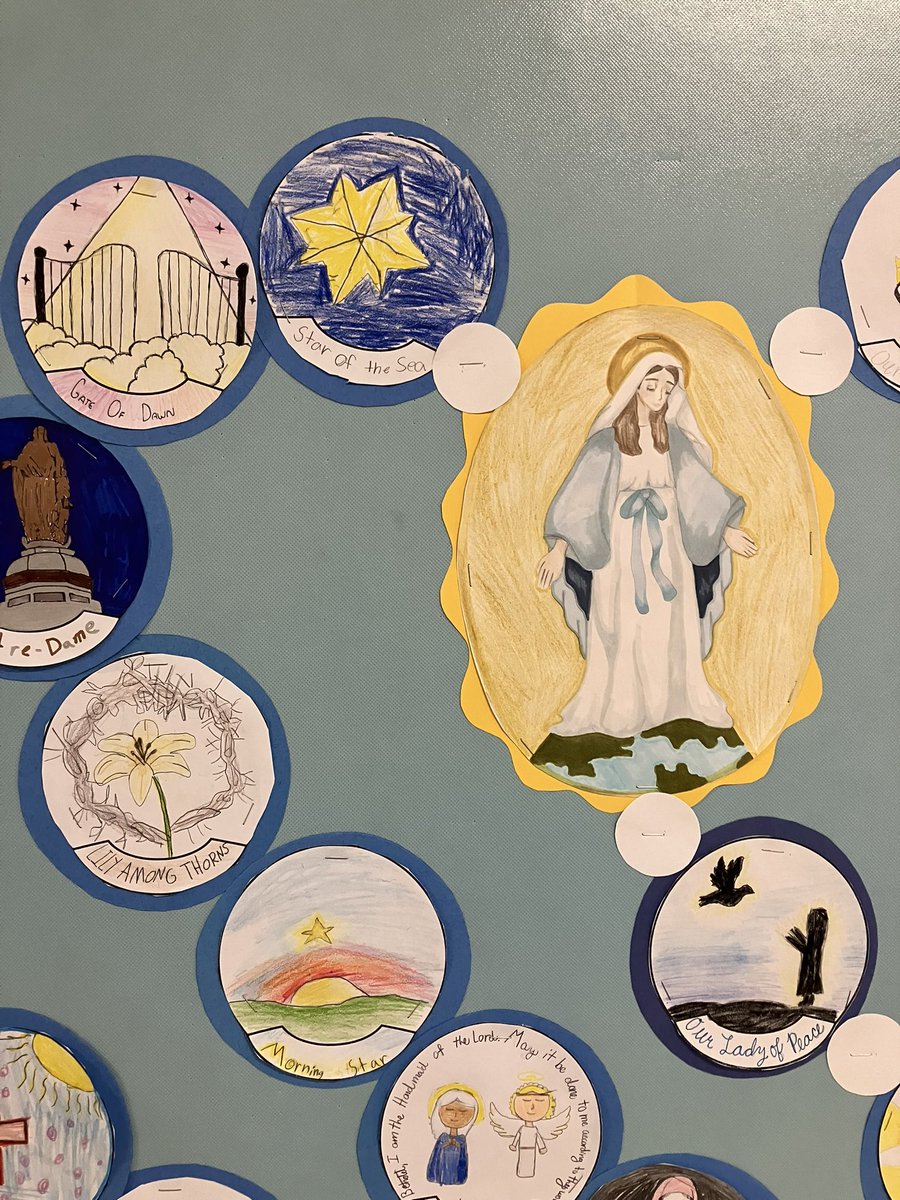 October is the month of the rosary. Nice job @sjoamonarchs in Art class! @ArchIndySuptDis @SJOAIndy