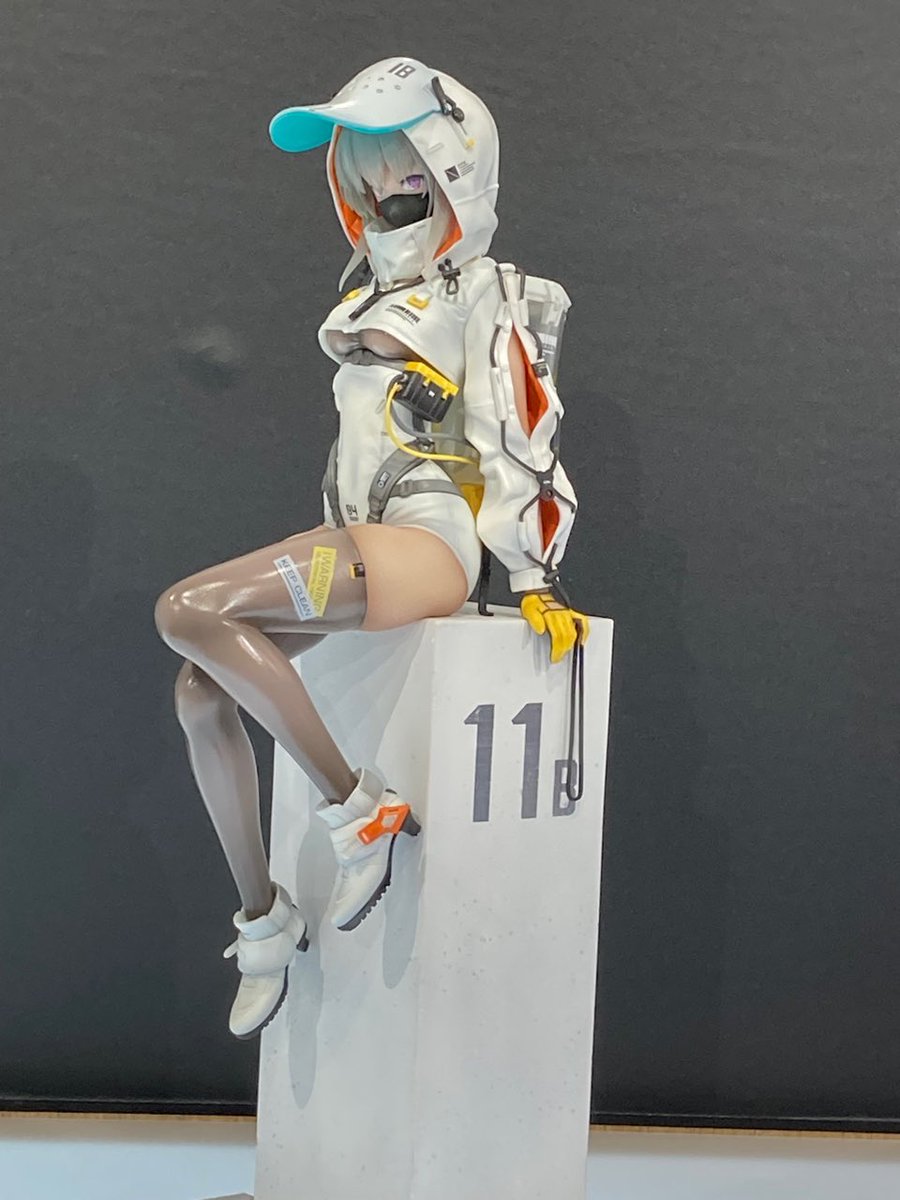 EA54783922's tweet photo. 撮ったのはこの辺まで
他にも部屋の中央にクリアボードに色んなデザイン画が飾ってあったがクリアな所為で他の人や反射が写り過ぎるので断念
画集…出たら買うか

#N_DOLL https://t.co/BCE897hkp9