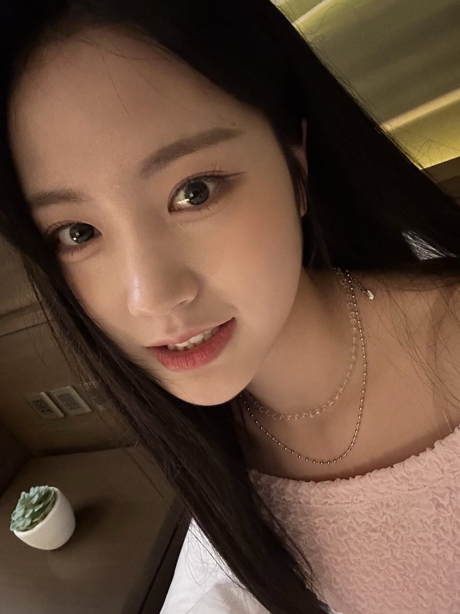 iMe_Dreamnote's tweet photo. 다들 저녁 든든하고 맛있는 거 먹엉🤹🏻‍♀️🤸🏻‍♀️🫶🏻 

#드림노트 #DreamNote #수민 #Sumin https://t.co/1RfW4wqWAM