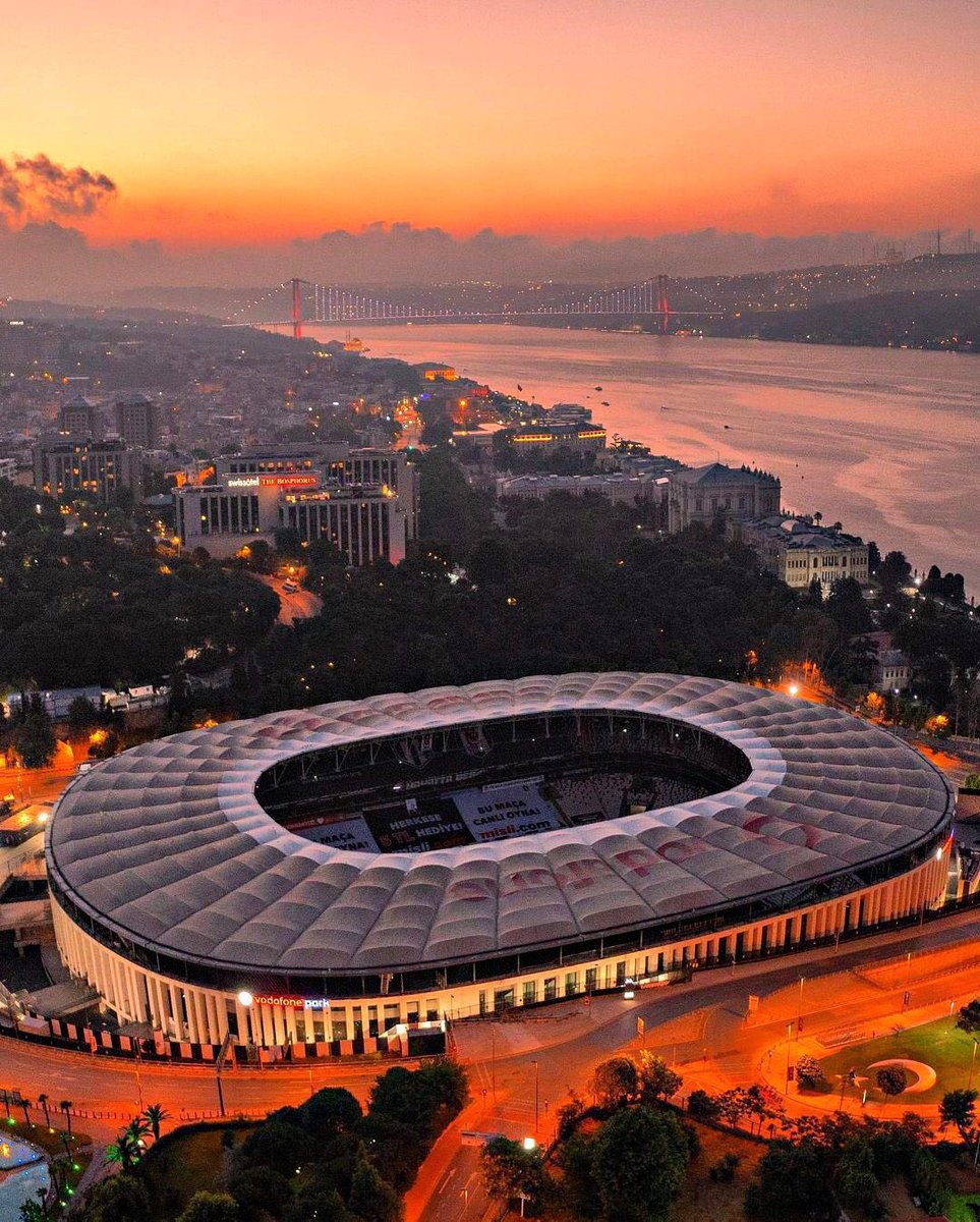 TFF, Euro 2032 için bildirdiği stadyumlar arasında Beşiktaş Tüpraş stadyumuna yer vermedi.