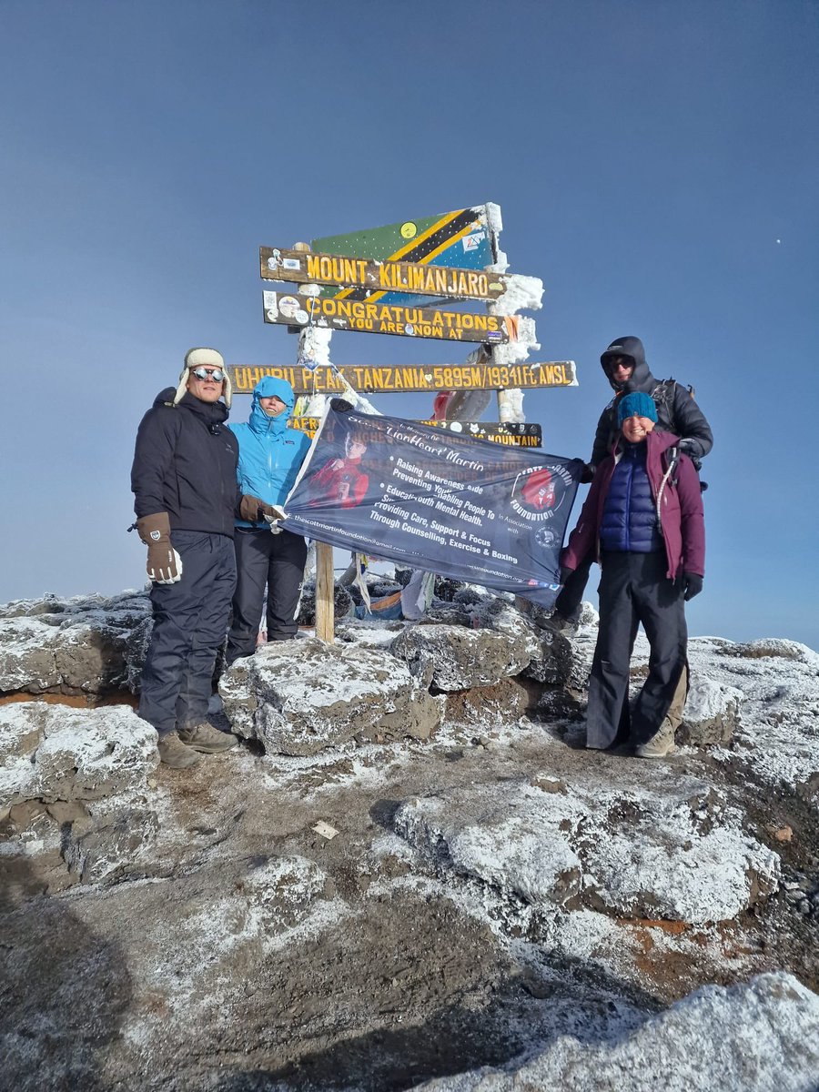 Congratulations to S6 pupil Ewan Brown who alongside his mum conquered mt. Kilimanjaro to raise funds & awareness for @SMFoundation21 supporting youths with their mental health 👏🏻a truly inspiring & astonishing achievement the whole @LarbertHigh community are so proud of you 🗻🩵