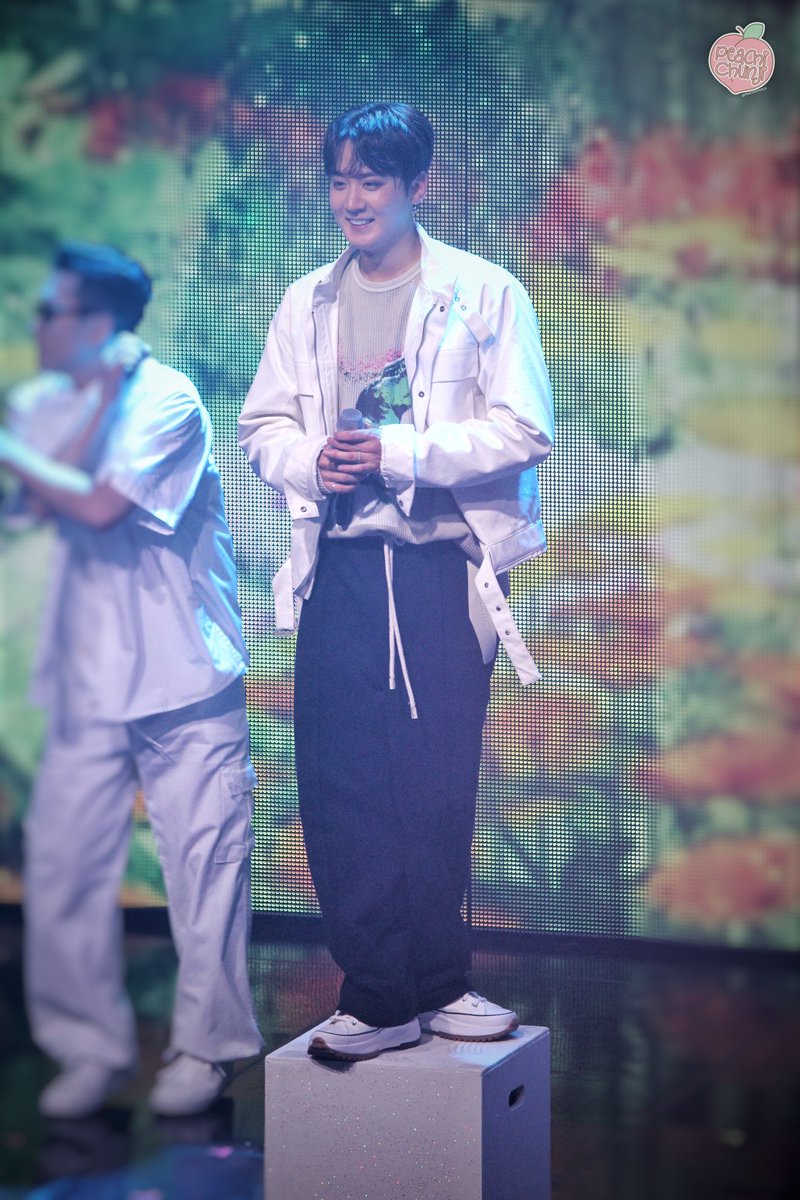 231007 TEEN TOP we gonna rock it drop it top it hey don't  stop it pop it LIVE encore 콘서트 
귀여워요~ ☺️
#천지 #틴탑 #CHUNJI #TEENTOP 🍑🍑🍑