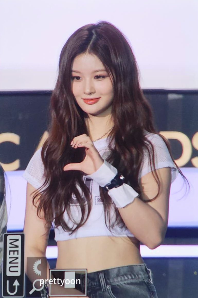 prettyoon0126's tweet photo. 「231010」 

#NMIXX   #엔믹스 #설윤 #SULLYOON #NMIXX_TMA2023 https://t.co/dfjqo3yMme
