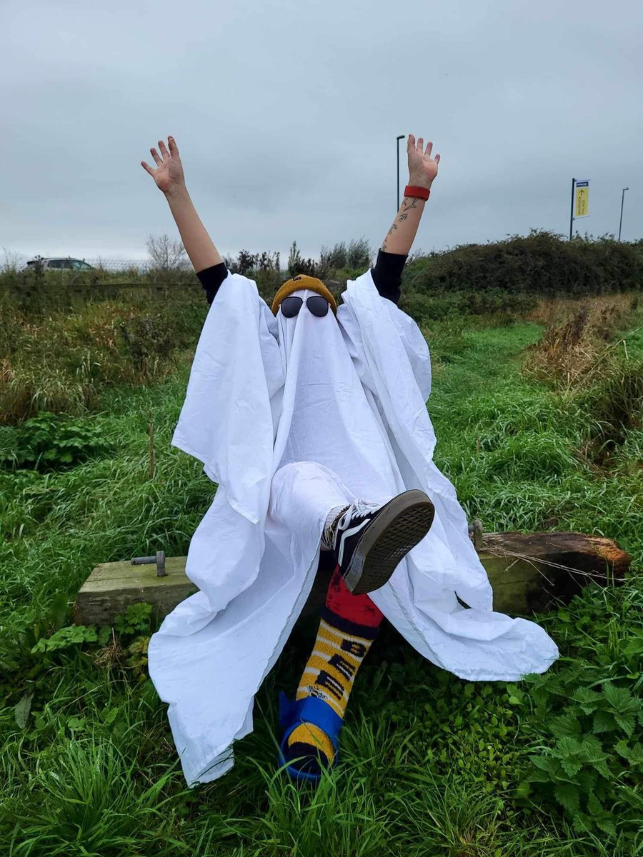 Rixxyyy's tweet photo. #ghostphoto #Halloween2023 https://t.co/U5nxp3VIgE