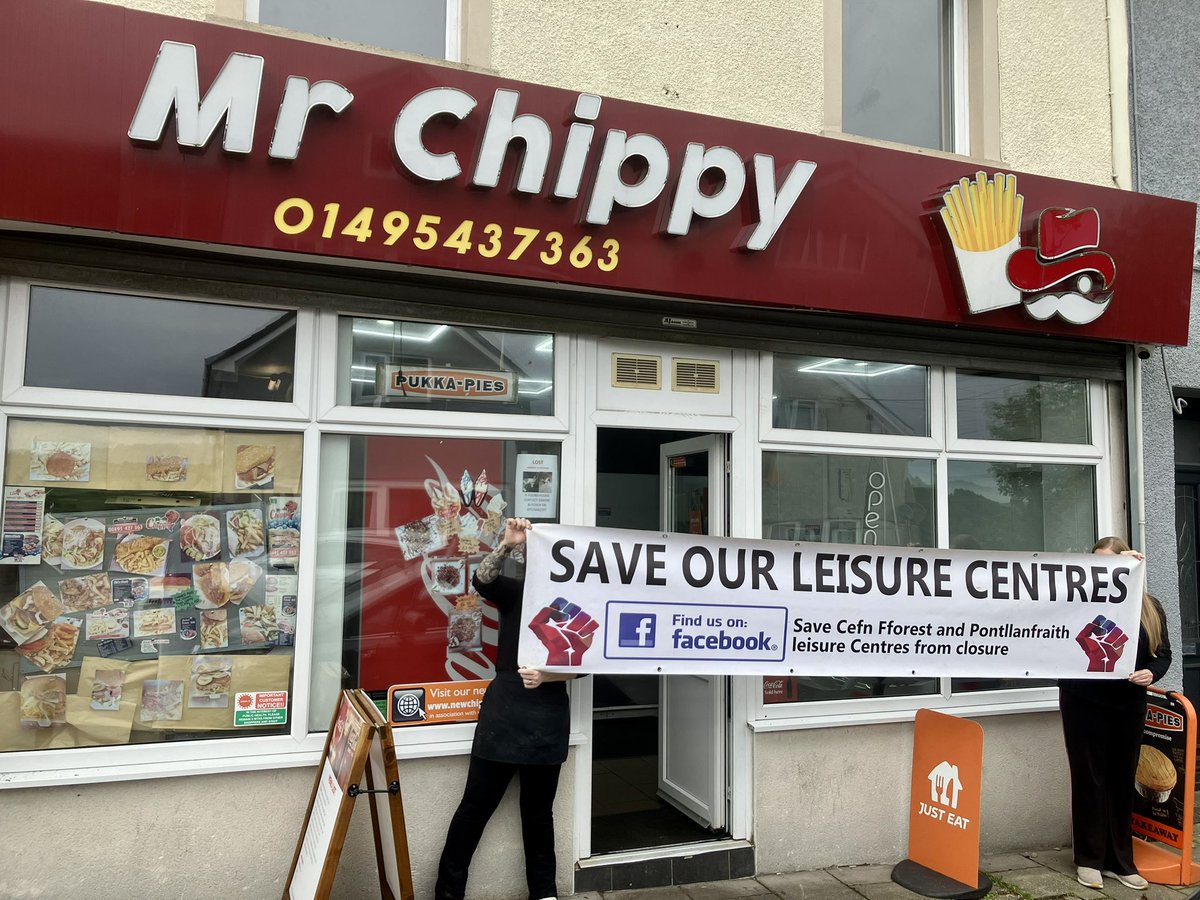SavePontLeis18's tweet photo. Day 103- Of showing support for Pontllanfraith leisure centre and the others 👊

Picture taken in Markham at Mr chippy 

Thanks for the continued support 👏👏

Like ✅Comment ✅ Repost ✅

#saveourcentres  #chippytea #chippylife #chipsandgravy #jumbosausage #fishandchips https://t.co/3f0U4Ytord