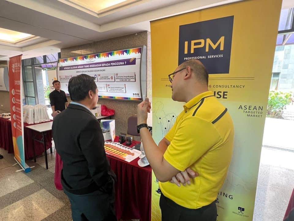 IPMEnquiry's tweet photo. 🎉🎊“Franchise Fiesta and Direct Sales” at Ministry of Domestic Trade and Costs of Living, Malaysia. 🇲🇾🇲🇾👍👍😎😎 Thank you for the invitation and support from KPDN! ❤️💛

👨‍💻👩‍💻Visit us: https://t.co/JeeTwJiiPf 

#ipmprofessionalservices #engineeringfranchise #IPMFranchise https://t.co/4q0OQmzWyQ