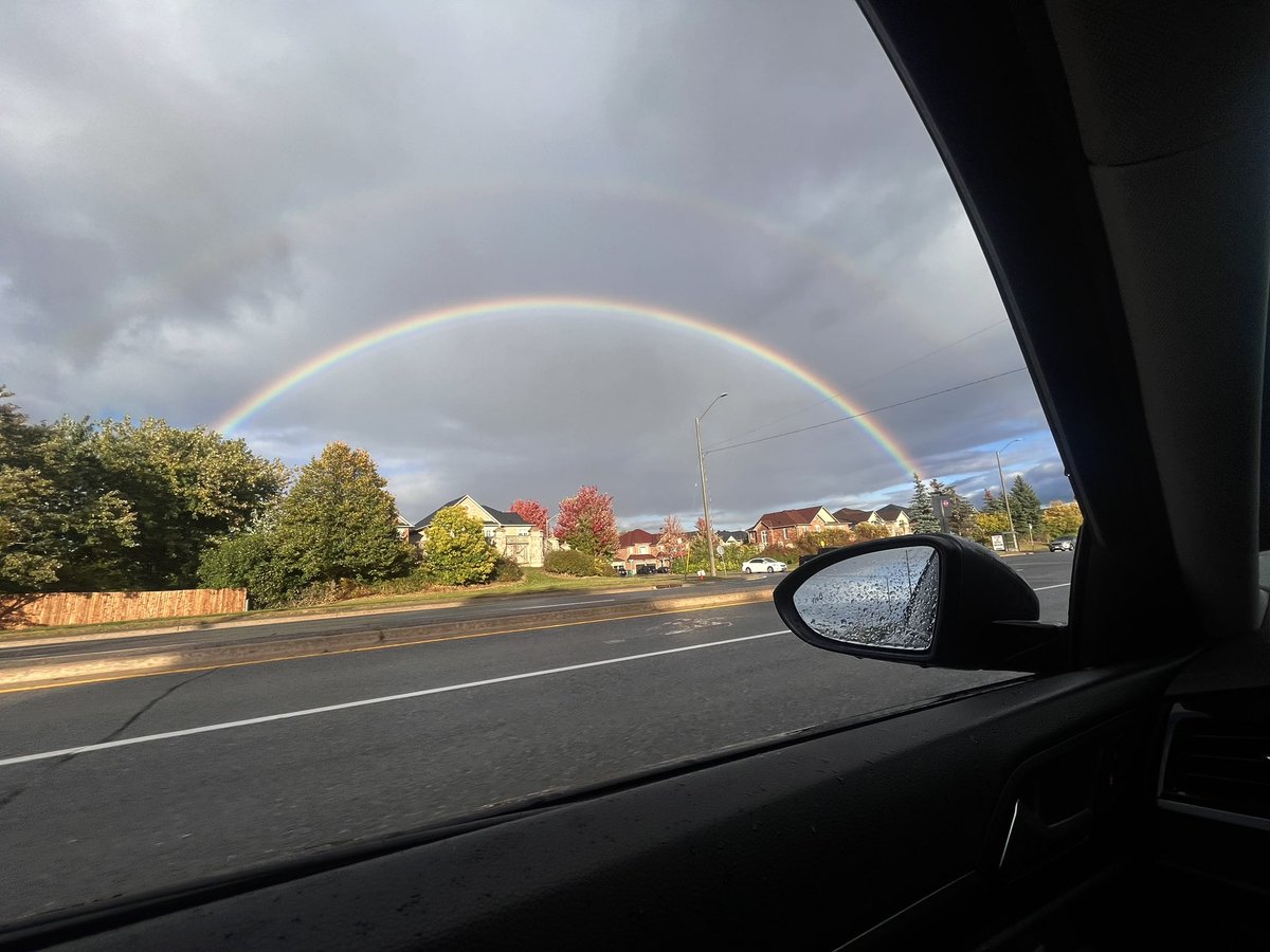 sattu_here's tweet photo. Closest double rainbow https://t.co/5FOb0ofSRj