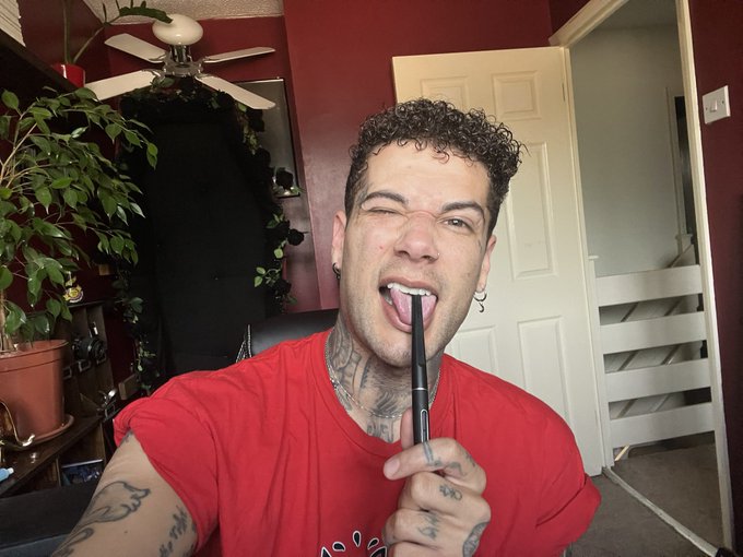 Let&rsquo;s get to work! 🖊️ https://t.co/at5dOZIOiG<a href="/tag/futureteacher"class="tags"><span>#futureteacher</span></a>