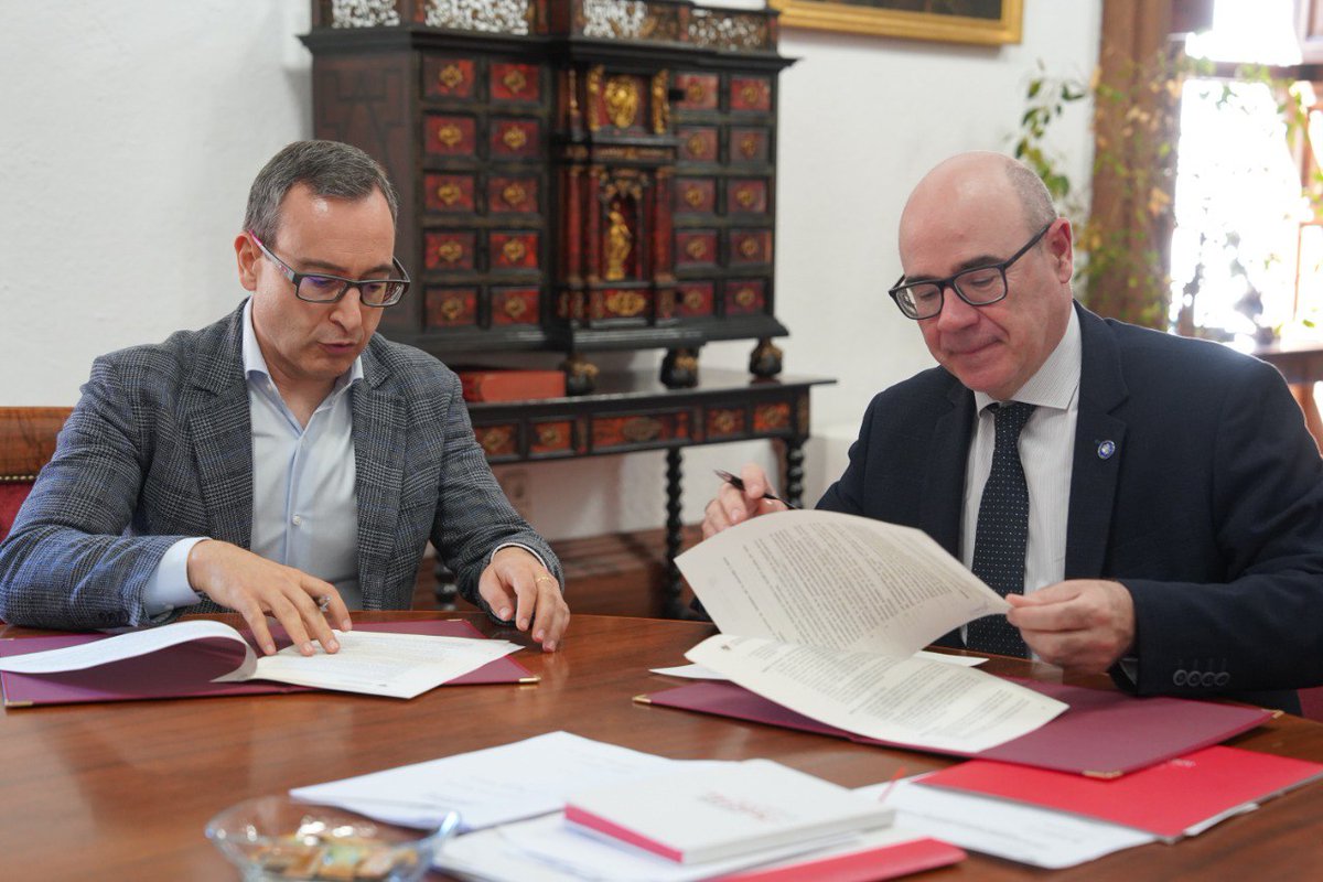 CanalUGR's tweet photo. ✍️🏻 La Universidad de Granada crea una nueva Cátedra de Innovación y Proyección Social

ℹ️ https://t.co/XUPn0btv4l https://t.co/ih3d7PLCeN