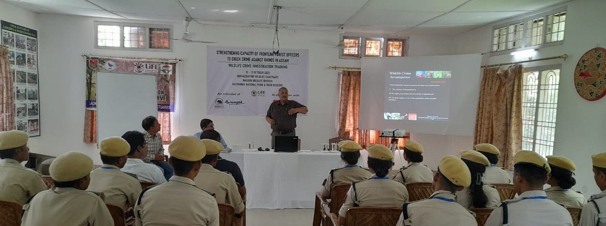 kaziranga_'s tweet photo. Exciting news! Wildlife crime investigation training kicks off at Burhachapori Wildlife Sanctuary, focusing on empowering frontline forest officers to combat crimes against rhinos in Assam. Let's empower our frontline heroes for rhino protection!🦏🔍 #RhinoProtection https://t.co/1DtBn6wd08