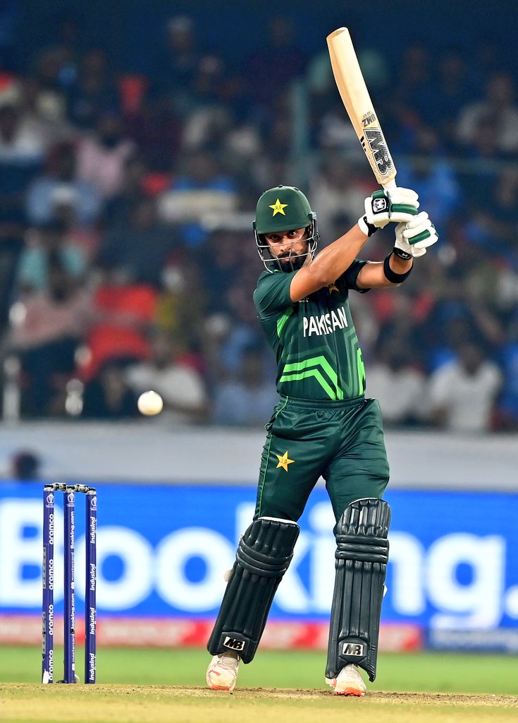 #BREAKING
Pakistan pull off a miraculous chase here at Rajiv Gandhi stadium Hyderabad courtesy
MO RIZWAN AND ABDULLAH SHAFIQUE. 

Highest ever in World cup history. 

Brilliant👍 Congrats🎉 PCT fans, enjoy the night. 

#PAKvSL
#SLvPAK
#ICCWorldCup
#BabarAzam
