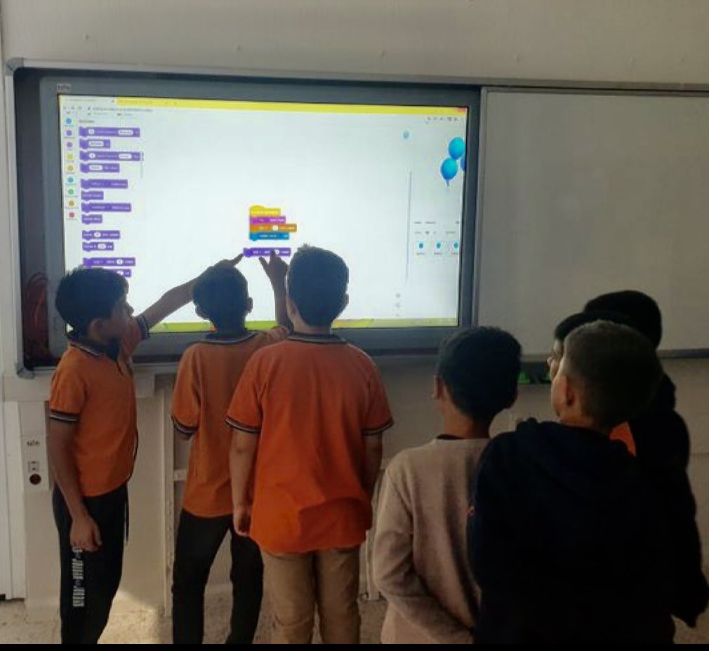 GolcukYbo's tweet image. Yapay zeka kodlama festivali kapsamında 4. Sınıf çocuklarımızla oyun programladık ve oynadık 
#Codeweek2023 🌐
#YapayZeka 🤖
@mstfgrbz 
@emre_caliskan
@20zgi @tcmeb @mebtegm 
@denizlimem
@ArgeDenizli
@YTEMEL3
@CodeWeekEU
@CodeweekTurkiye