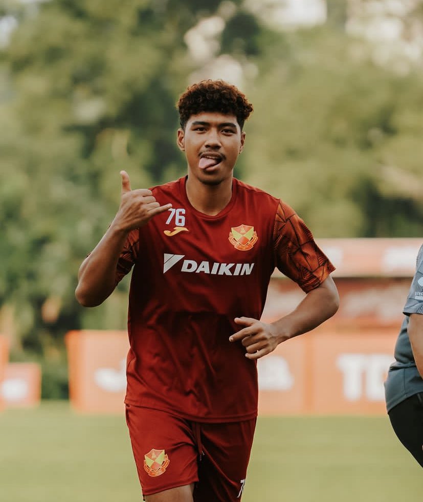 EKscouting's tweet image. 𝑮𝑹𝑬𝑨𝑻 𝑻𝑨𝑳𝑬𝑵𝑻 𝑭𝑹𝑶𝑴 𝑴𝑨𝑳𝑨𝒀𝑺𝑰𝑨!

👤| Aliff Izwan Yuslan
Age: 19 years old
Citizenship: 🇲🇾🇸🇦
Position: CF/CAM
Club: Selangor FC
Foot: Left
market value: 0,075 Mio.€

Playing style: Paulo Dybala

Potential rating: 7,8/10⭐️

(A Thread)
⬇️