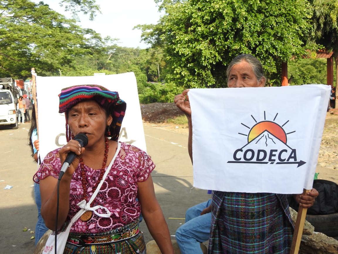 ThelmaCabreraP2's tweet photo. Resistimos, hasta que renuncien, km 190 El Asintal Retalhuleu.
#guatemalaconstituyente
#guatemalaplurinacional https://t.co/suBP5Ociek