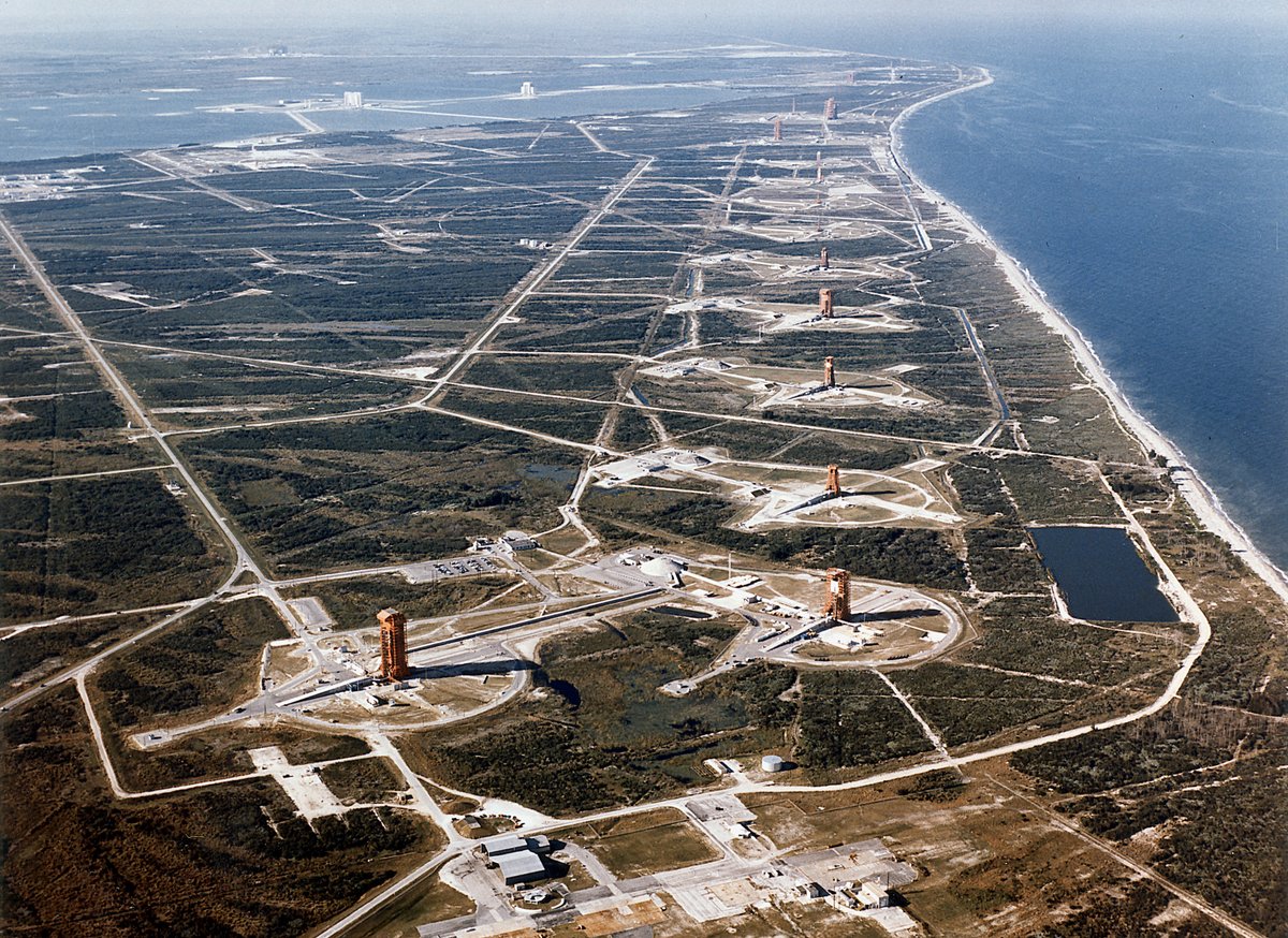 Founded in 1962, Cape Canaveral's space center was the main launch site for NASA; from the Mercury program to the Moon and Mars missions, through the evacuation of Earth. Little remains of the complex on the solar wind blasted surface. #Starfield #WorldSpaceWeek