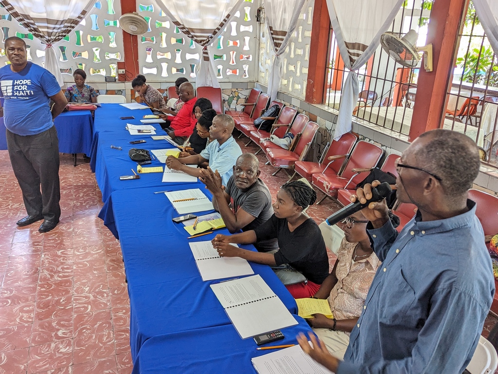 HopeforHaiti's tweet photo. 📚️That's a wrap on this year's teacher training! 

The Education team recently led #teacher training sessions in Les Cayes, Aquin, &amp; Gris-Gris for 200 educators. Thank you to the @WK_Kellogg_Fdn for its support of these important sessions! 

#haiti #PocketsofHope #education https://t.co/2RnpE0HNsg