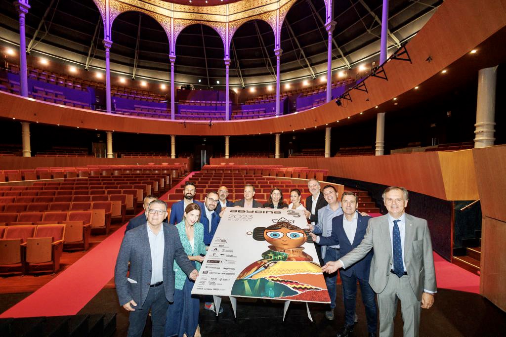 ftierraseca's tweet photo. #Albacete acogerá del 19 al 27 de octubre una edición muy especial de @abycine, la de su 25 aniversario. #CastillaLaMancha es hoy un referente de la industria audiovisual con el apoyo del @culturagob @CineICAA @ACEcultura y la financiación del @P_Recuperacion del Gobierno de 🇪🇸 https://t.co/iHSxtCt3Ri