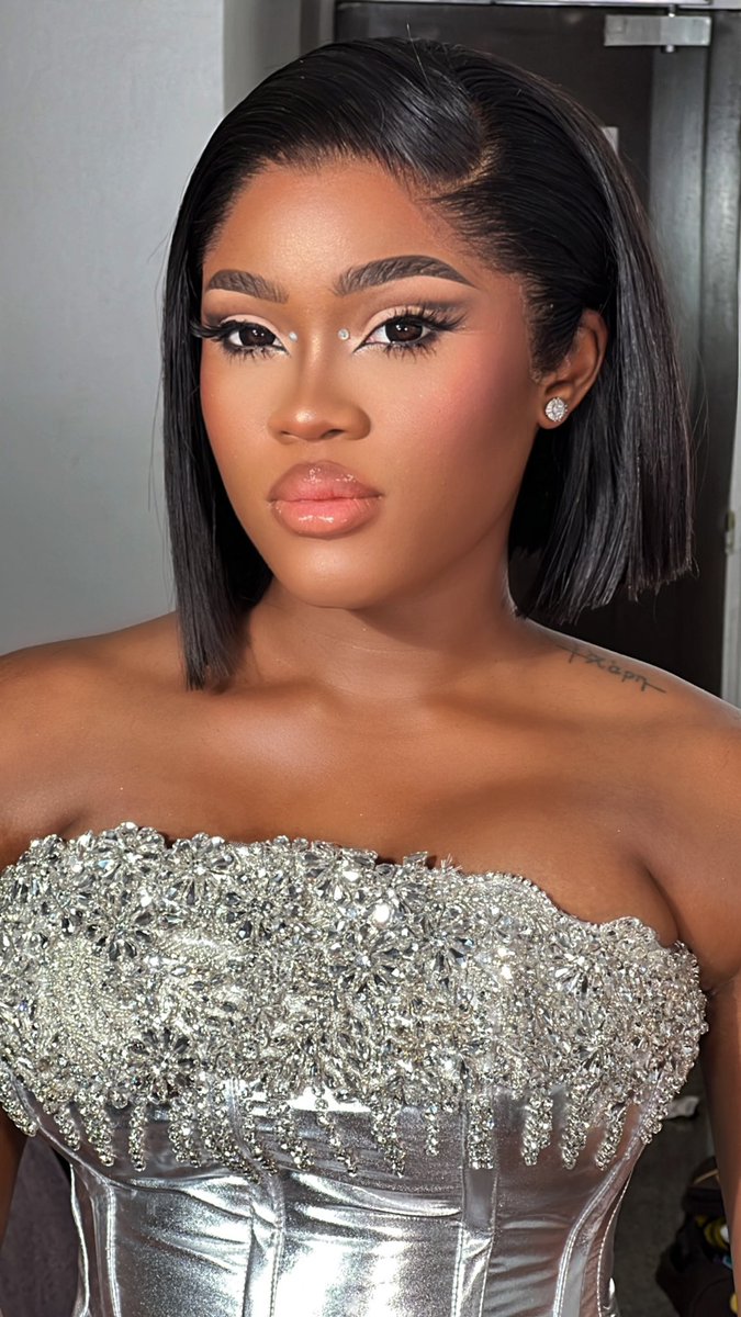 prettyflacko_20's tweet photo. Oh, my SPARTANS, you've done it again. Everywhere in the LooneyTribe TL is all about Ceec once again. Their only source of motivation.

WHO IS THE STANDARD?
WHO IS THE BLUEPRINT?
WHO IS THE DAMN COMPETITION?

PICK UP LINES FOR CEEC
CEEC LEGEND 3.1
#CynthiaNwadiora
#CeecXSpartans https://t.co/sPzDSTKUR5