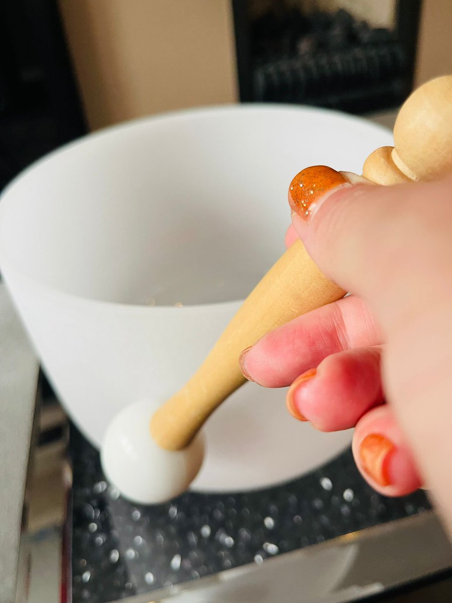 Mindfulness meditation is a clear, calm and gentle route to understanding yourself. With expert guidance and support, it can unlock your potential. Michelle Thornton is now offering one-to-one consultations!
#Mindfulness #calm #meditation