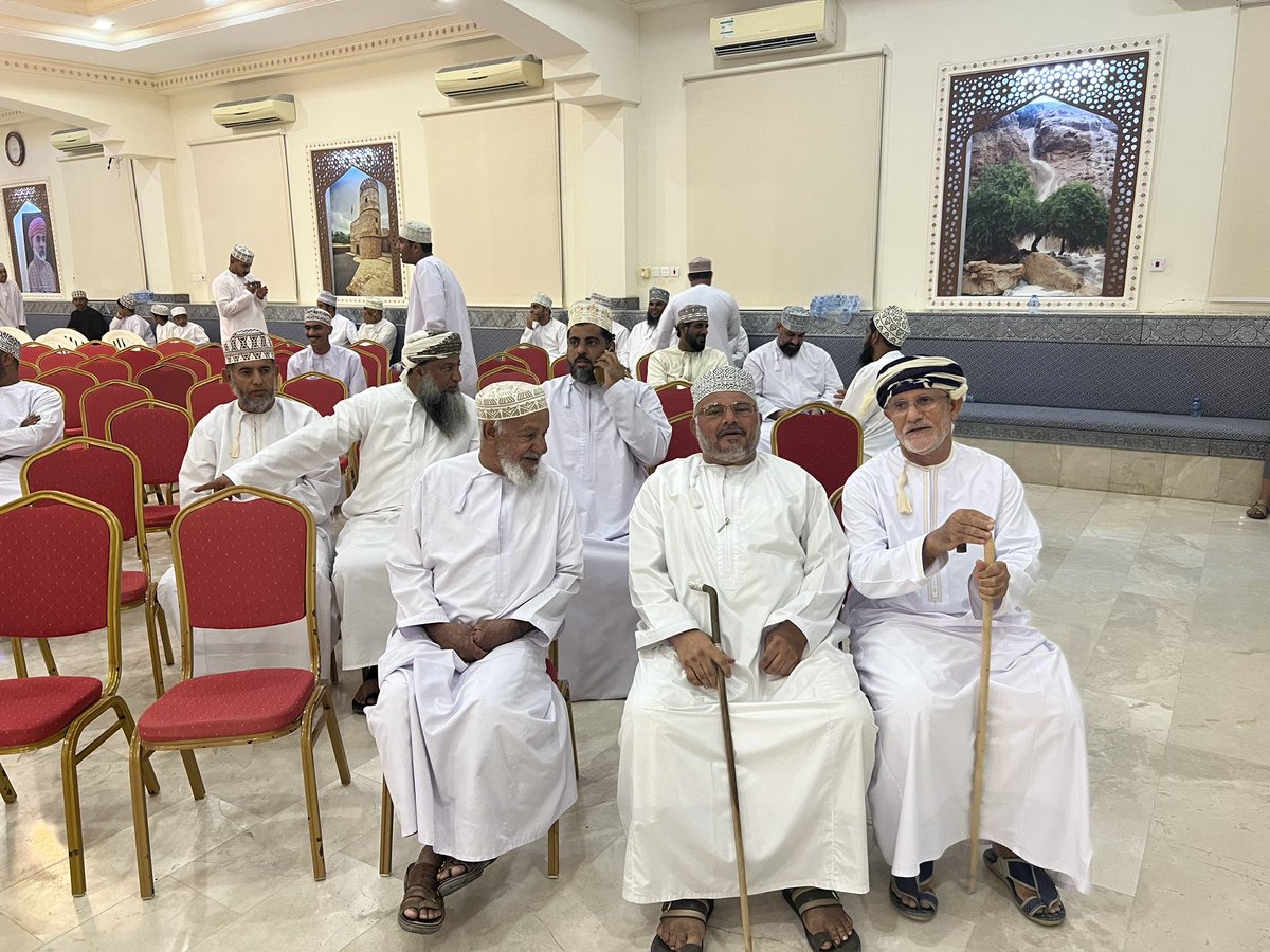 بدء توافد اهالي ولاية بوشر الأعزاء لحضور اللقاء التعريفي لممثل ولاية بوشر سعادة عزيز الحسني 
#بوشر  تستحق الأفضل
#مرشحنا لمجلس الشورى للفترة العاشرة