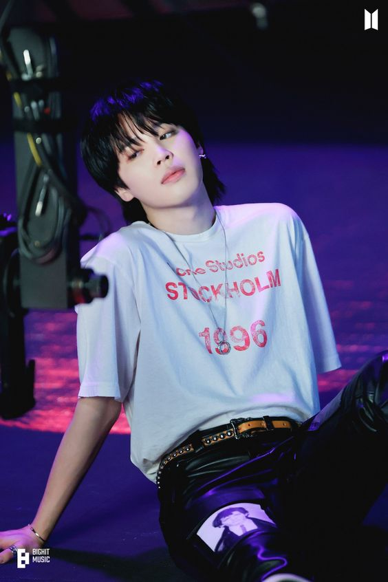 BTSVietnam_SAM's tweet photo. 🎉ℍ𝔸ℙℙ𝕐 𝔹𝕀ℝ𝕋ℍ𝔻𝔸𝕐 𝕁𝕀𝕄𝕀ℕ 🎉
🍰13/10/1995 - 13/10/2023🍰
Su chúc Tí Nị nhà mình tuổi mới luôn khoẻ mạnh, lúc nào cũng cười tít mắt và có thêm nhiều thành công nha 💜
BTS và ARMY yêu Jimin nhà mình rất nhìuuu đó 😊
@BTS_twt #BTS #JIMIN #HappyBirthdayJimin https://t.co/WdQTa0UZDp