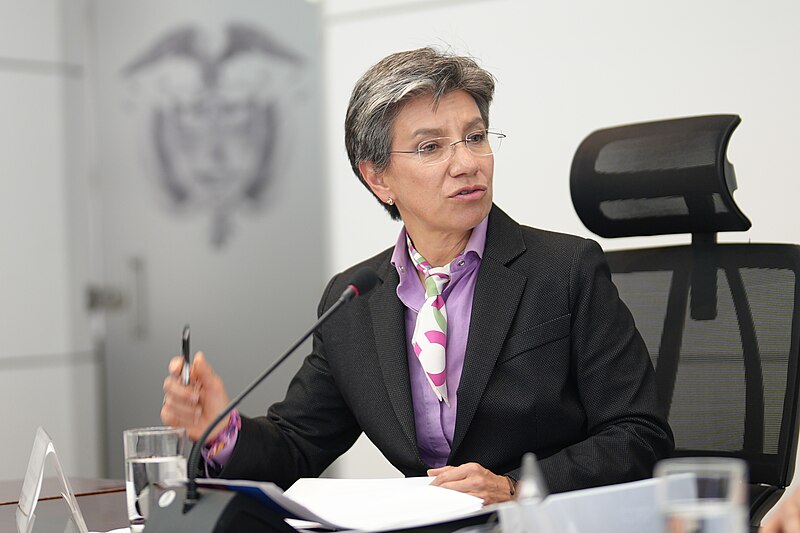 eleccionescolom's tweet photo. #ATENCION
Usted aprueba o desaprueba la gestión de la Alcaldesa de Bogotá Claudia López?

🔁 Aprueba 
❤️ Desaprueba

Votar también en el link https://t.co/jjXX2YTkQW https://t.co/xj1HpW7E2g