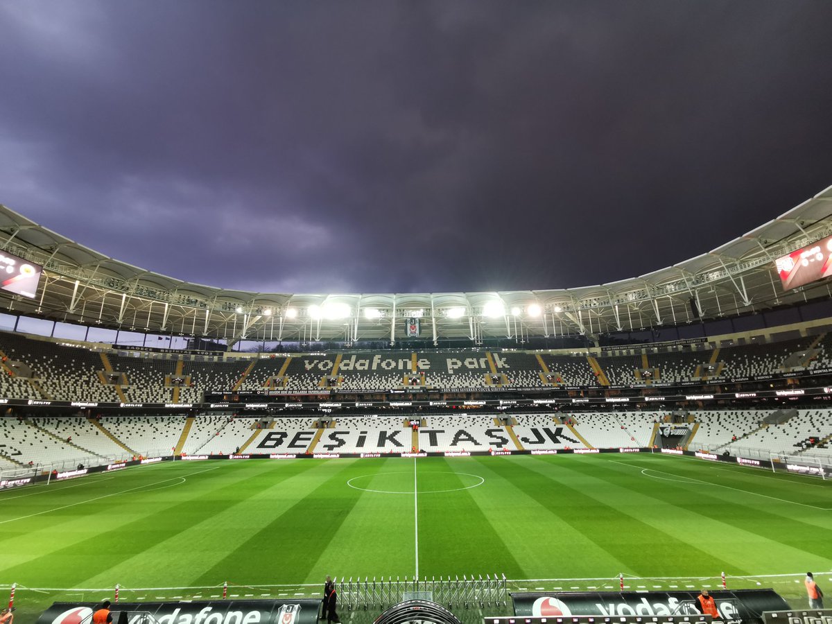 Dünyanın en güzel stadı
#BeşiktaşTüpraşStadyumu 🦅🏴

#FutbolunKatiliBüyükEkşi