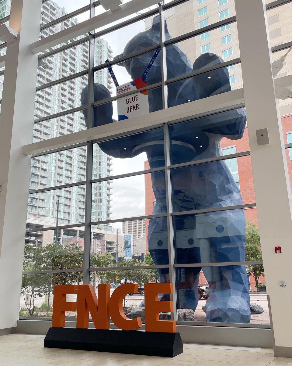 eatrightFNCE (@eatrightfnce) on Twitter photo Before #FNCE ends, join Academy President <a href="/DrLauriWrightRD/">Lauri Wright</a> at the the Big Blue Bear at noon for a group photo! 📸🤩 Before #FNCE ends, join Academy President <a href="/DrLauriWrightRD/">Lauri Wright</a> at the the Big Blue Bear at noon for a group photo! 📸🤩