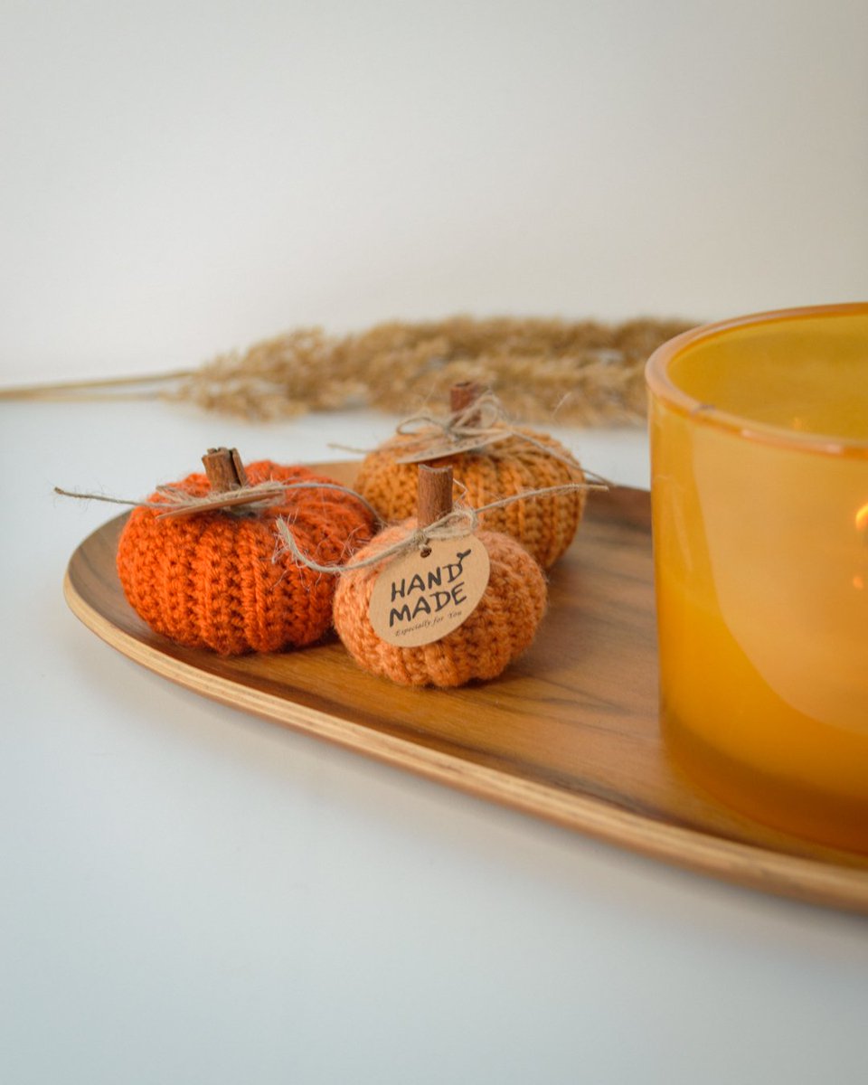 heegelroos's tweet photo. Mõned oranžides ja kollastes toonides ka 🧡💛🤍 https://t.co/Ndzl686RFd