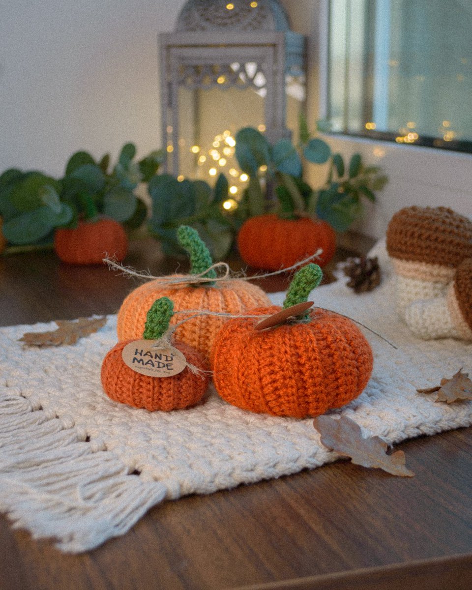 heegelroos's tweet photo. Mõned oranžides ja kollastes toonides ka 🧡💛🤍 https://t.co/Ndzl686RFd