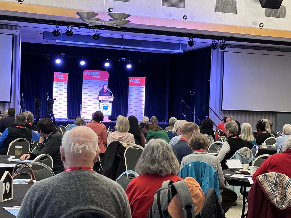 cperezsnyder's tweet photo. Wonderful turnout on this rainy day for the #AgeFriendlySummit as we work toward #OurSharedFuture ⁦@AARPOR⁩ ⁦@AARPLivable⁩ ⁦@MonmouthOregon⁩ ⁦@WesternOregonU⁩ https://t.co/jCPU07Imrs