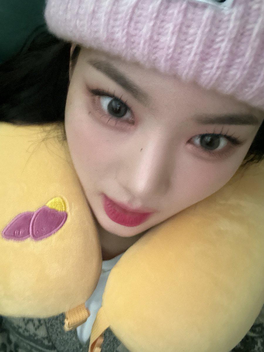 staycfancafe's tweet photo. 231010 🐱💭 https://t.co/qu1ayGsUKj