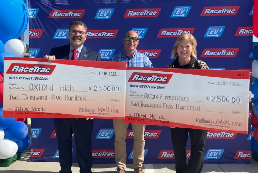 Heath_M_Harmon's tweet photo. Big Thank You to @RaceTrac for the donation‼️

We will be using this for our positive behavior celebrations. #GoBigO #BeEPIC https://t.co/ZGGFZWp1nv