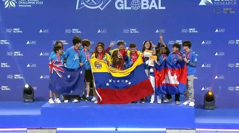 jparrave's tweet photo. #10Oct | ¡Boom! 💥🏆 Venezuela arrasando en el Frist Global Challenge en Singapur. ¡Campeones Mundiales de Robótica, baby! 🤖🌎🇻🇪 Su dedicación y talento son el combo ganador. ¡Dale con todo, equipo! 🙌🎉 #RoboChamps #VenezuelaPower 💪🏻 https://t.co/ryv9yI4kwW
