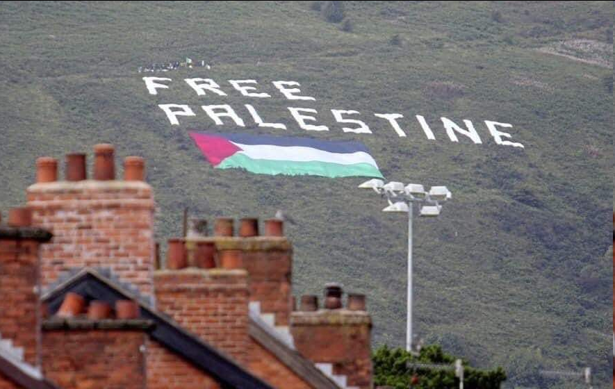 Belfast, Ireland stands with Palestine 🇵🇸 🇮🇪
Everyone knows about Israel's crimes. 
Israel can no longer hide and do whatever it wants with the Palestinian people.

#FreePalestine #irelandstandswithpalestine