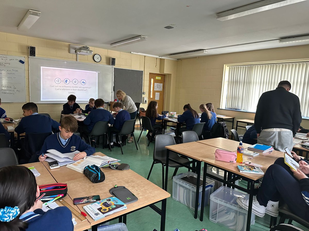 Gaelcholáiste Mhuire AG - Scoil Éamainn Rís (@gcmhuireag) on Twitter photo Obair na gCapall ar siúl sa chlub Obair Bhaile inniu san A.G le <a href="/UCCPLUS/">Access UCC, PLUS Programme</a> . Bhain an chéad agus an dara bhliain an-tairbhe as an gcabhair ó hIardhaltaí Glenn agus Éva agus iad ag tabhairt tacaíochta agus comhairle den scoth dár ndaltaí! Obair na gCapall ar siúl sa chlub Obair Bhaile inniu san A.G le <a href="/UCCPLUS/">Access UCC, PLUS Programme</a> . Bhain an chéad agus an dara bhliain an-tairbhe as an gcabhair ó hIardhaltaí Glenn agus Éva agus iad ag tabhairt tacaíochta agus comhairle den scoth dár ndaltaí!