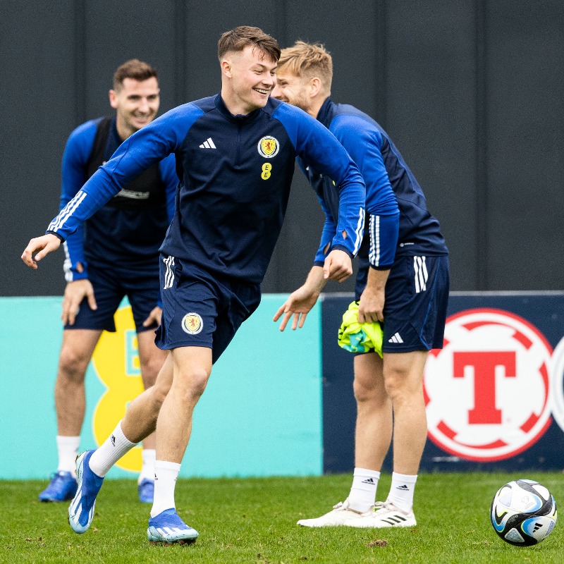 Everton's tweet photo. Fourteen Blues representing nine nations across six nights... 🌍

Your guide to the latest international break. 📆⤵️