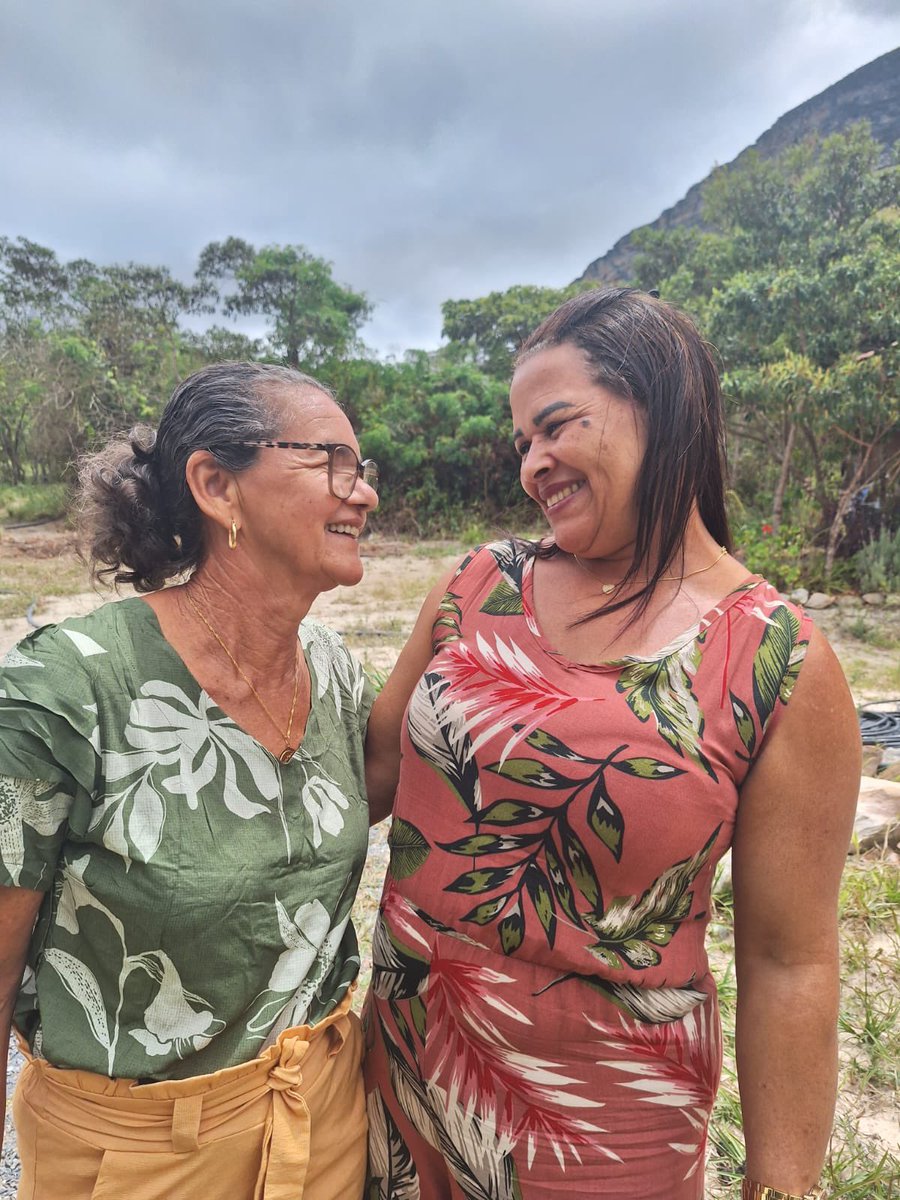 FasaIsc's tweet photo. Alguns registros do encontro  “Raízes de Ibicoara”, que buscou fomentar os saberes tradicionais das comunidades com oficinas e rodas de conversas com rezadeiras, parteiras, erveires, raizeires, entre outros… 
#WeAreECLIPSE @ECLIPSE_Keele @NIHRglobal https://t.co/XnjFvIzIgg